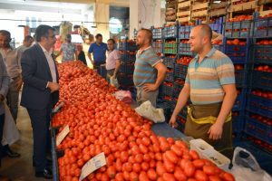 Bursa Yıldırım Belediye Başkanı Yılmaz'dan pazar ziyareti