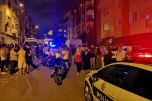 İstanbul'da psikolojik sorunları olan adam, babasını, annesini ve kardeşini vurdu