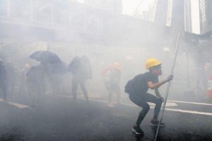 Hong Kong'da gösteriler hız kesmiyor