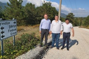 Bursa Gemlik'te köy yollarına soğuk asfalt