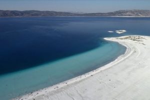 Salda Gölü'ndeki ziyaretçi sayısı 800 binin üzerine çıktı