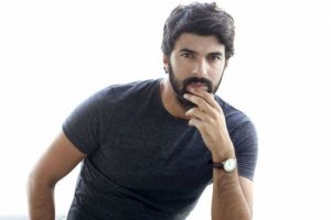 Engin Akyürek, Star'da!