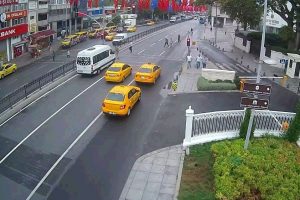 Engelli genç kızın yaşadığı dehşet kamerada