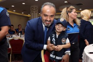 Bursa Büyükşehir Belediye Başkanı Aktaş: ''Adamına göre muamele yok''