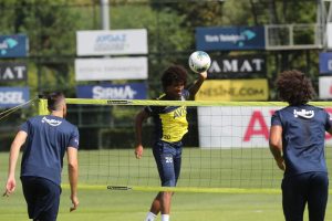 Fenerbahçe'de Alanyaspor hazırlıkları sürüyor