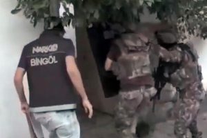250 polisin katılımıyla uyuşturucu operasyonu: 28 gözaltı