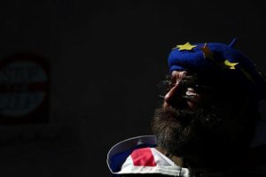 Brexit krizi devam ediyor