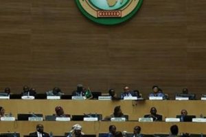 Afrika Birliği Sudan'a yönelik yaptırımları kaldırdı