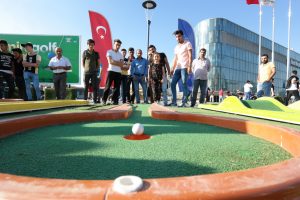 Bursa'da şehrin göbeğinde golf keyfi