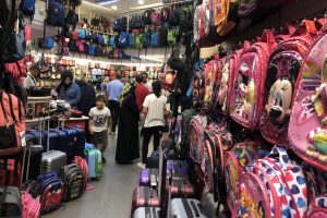Okul alışverişi yoğunluğu bugün de devam etti