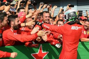 İtalya'da Ferrari zaferi