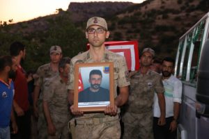 Şehit güvenlik korucusu tekbirlerle son yolculuğuna uğurlandı