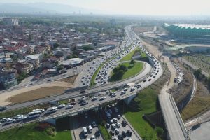 Bursa'daki trafik çilesi havadan böyle görüntülendi