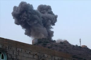 Yemen'in liman kenti Hudeyde'de şiddetli çatışmalar yaşanıyor