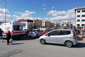 Ders sırasında öğrencinin üstüne kartonpiyer düştü