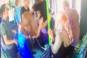 Bursa'da otobüste baygınlık geçiren genç kızı hastaneye böyle yetiştirdi