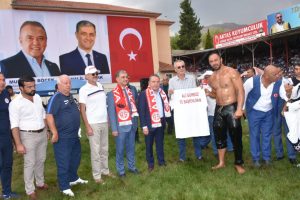 Antalyaspor'dan er meydanında forma jesti