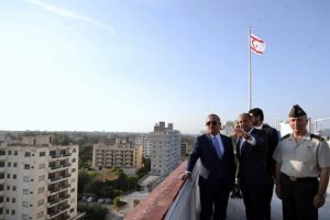 Bakan Çavuşoğlu, 'hayalet şehr'i gezdi