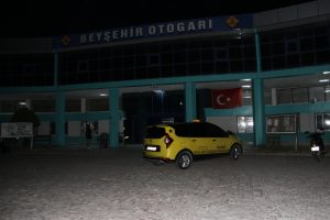 Taksici meslektaşını silahla yaraladı