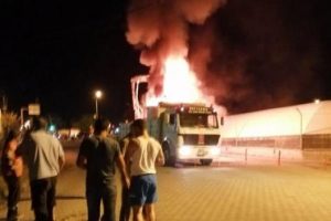 Kamyon kasasındaki boya kazanı patladı: 5 yaralı