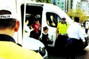 Ehliyetsiz servis şoförü öğrencileri bırakıp kaçtı: 'Patron görmesin'