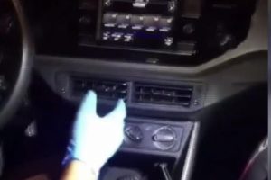 Sarıyer'de araçta gizli bölmeye saklanmış uyuşturucu ele geçirildi