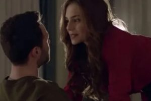 Bekaret sahnesiyle olay olan dizinin güzelinden itiraf
