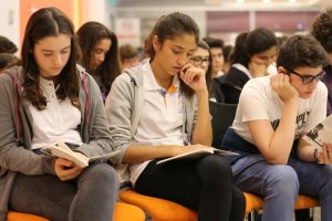Bursa'da ''Boyun Kadar Kitap Oku'' başvuruları başladı