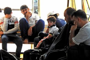 Çeşme'de 44 göçmen ölümden kurtarıldı