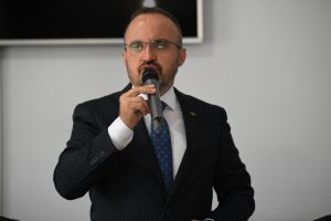 AK Parti'li Turan'dan, Arınç'a Ahmet Türk tepkisi