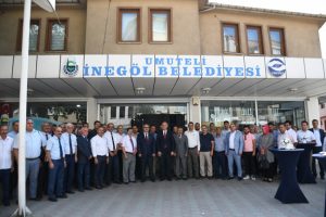 Bursa İnegöl Belediyesi'nden kırtasiye yardımı