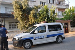 Ayrıldığı eşini pompalı tüfekle öldürdü