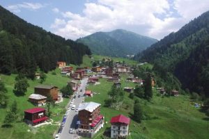 Ayder'de kentsel dönüşüm otel ve otoparkla başlıyor