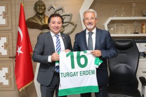 Bursaspor yönetiminden Bursa Nilüfer Belediye Başkanı Turgay Erdem'e ziyaret