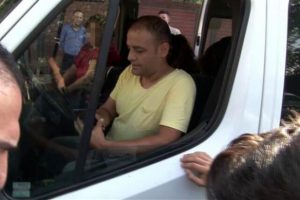 Okul servisinde şok görüntü