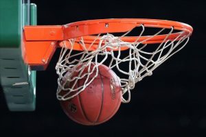 Basketbolda finalistler belli oluyor