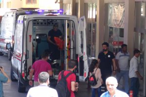 Otomobil şarampole devrildi: 1 ölü, 1 yaralı