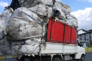Metrelerce yükle tehlikeli yolculuk
