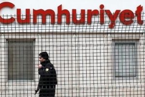 Yargıtay'dan 7 eski Cumhuriyet gazetesi yazarı için karar