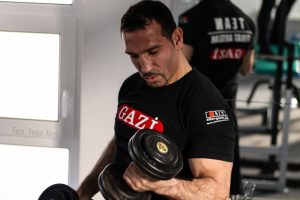Fırat Arslan maçı için nefesler tutuldu