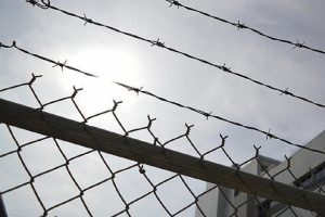 Mahkum firar edince Adalet Bakanı istifa etti, Emniyet Müdürü görevden alındı