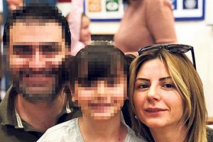 Öz kızını annesinden kaçırdı!