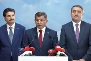Ahmet Davutoğlu AK Parti'den istifa etti