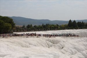 Pamukkale'yi 8 ayda 1 milyon 732 bin kişi ziyaret etti