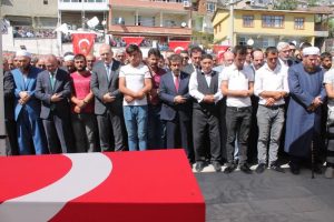 Diyarbakır şehitleri son yolculuklarına uğurlandı