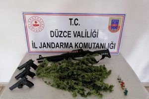 Jandarma zehir tacirlerine nefes aldırmadı