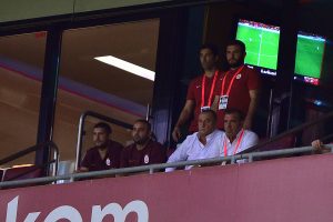 Fatih Terim maçı locadan takip etti