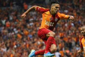 Falcao ilk maçına damga vurdu