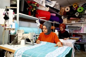 Marangozhaneyi yetim kızlar için çeyiz dükkanına çevirdiler