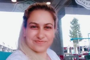 Boşanma aşamasında olduğu kadını sokakta bıçakladı